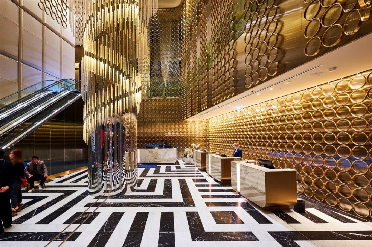 เดอะ สตาร์ แกรนด์ โฮเต็ล แอนด์ เรสซิเดนซ์ ซิดนีย์ Hotel ภายนอก รูปภาพ The lobby of the hotel
