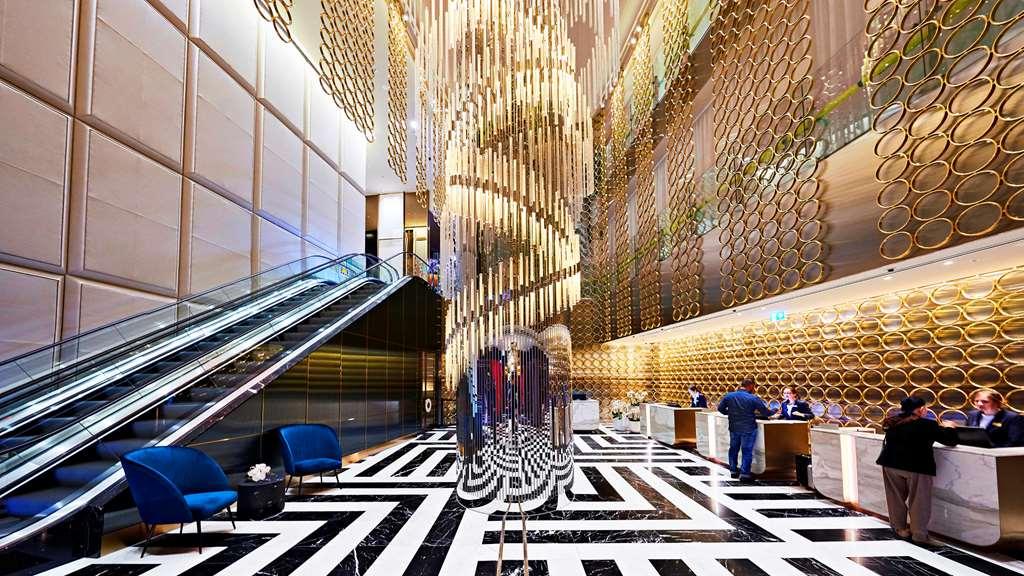 เดอะ สตาร์ แกรนด์ โฮเต็ล แอนด์ เรสซิเดนซ์ ซิดนีย์ Hotel ภายใน รูปภาพ The lobby of the Ritz-Carlton, Dubai