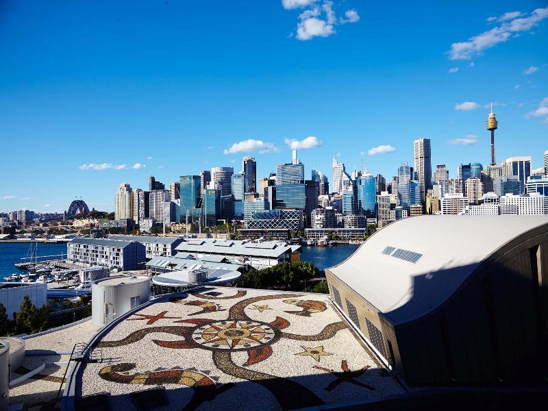 เดอะ สตาร์ แกรนด์ โฮเต็ล แอนด์ เรสซิเดนซ์ ซิดนีย์ Hotel ภายนอก รูปภาพ View of the Sydney CBD from the rooftop of the Australian Museum