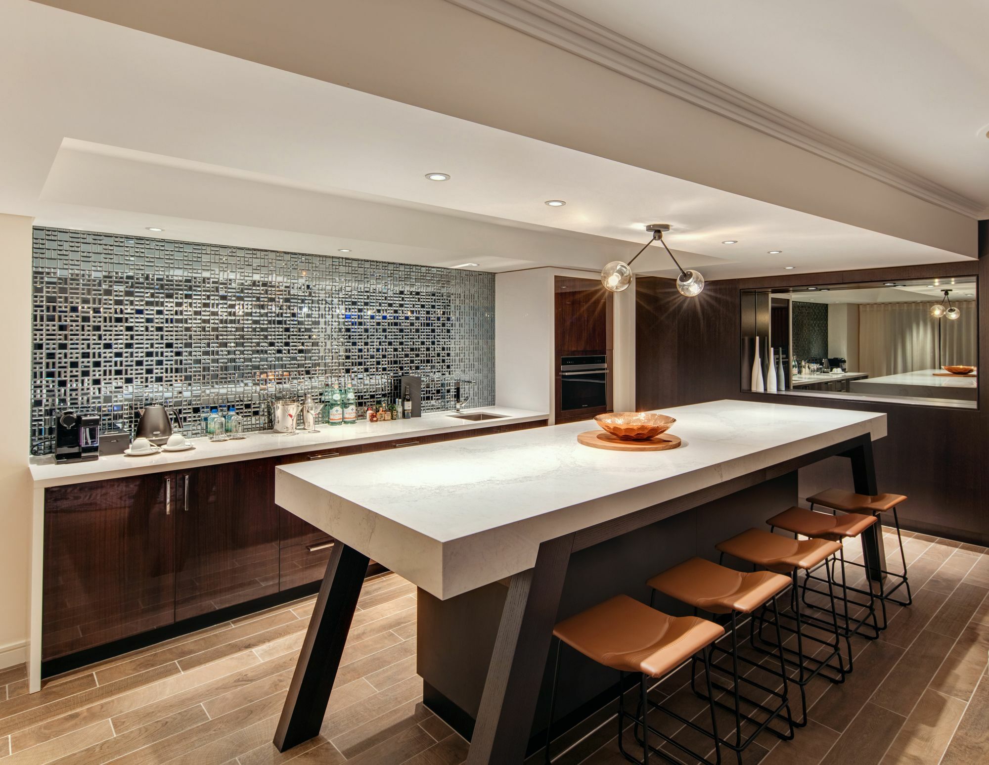 เดอะ สตาร์ แกรนด์ โฮเต็ล แอนด์ เรสซิเดนซ์ ซิดนีย์ Hotel ภายนอก รูปภาพ The kitchen at the 100 East 53rd Street penthouse