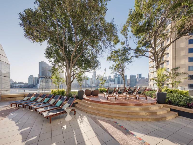 เดอะ สตาร์ แกรนด์ โฮเต็ล แอนด์ เรสซิเดนซ์ ซิดนีย์ Hotel ภายนอก รูปภาพ The rooftop garden