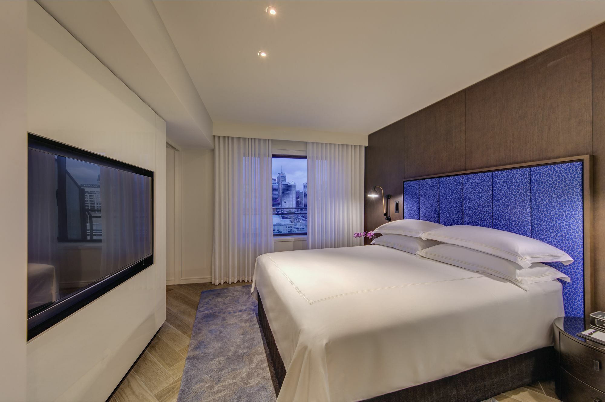 เดอะ สตาร์ แกรนด์ โฮเต็ล แอนด์ เรสซิเดนซ์ ซิดนีย์ Hotel ภายนอก รูปภาพ A bedroom at the hotel